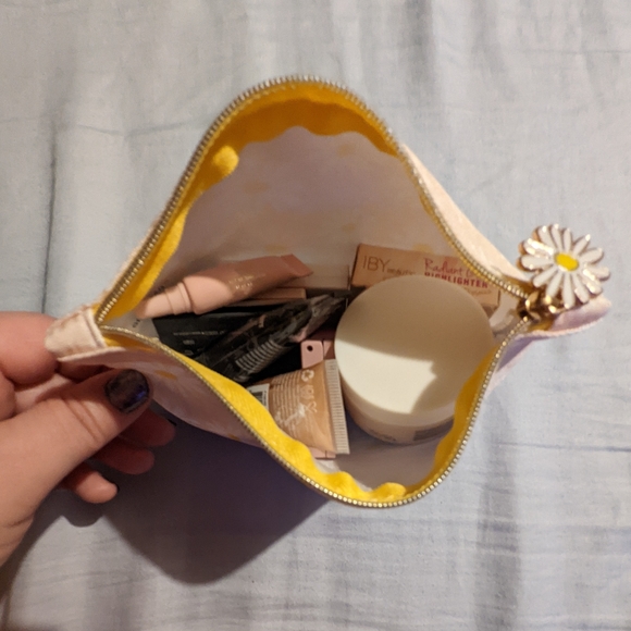 Makeup bundle - Picture 4 of 4